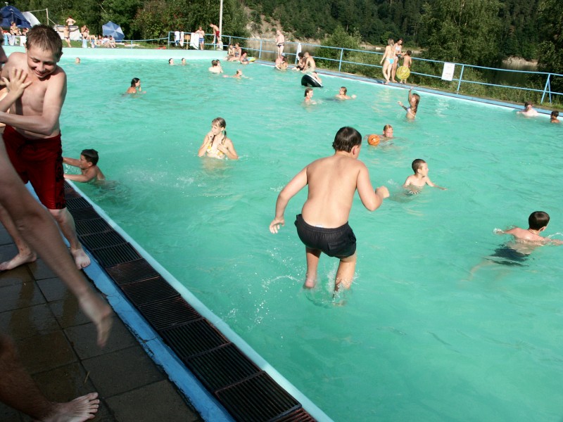 mb050728075.jpg